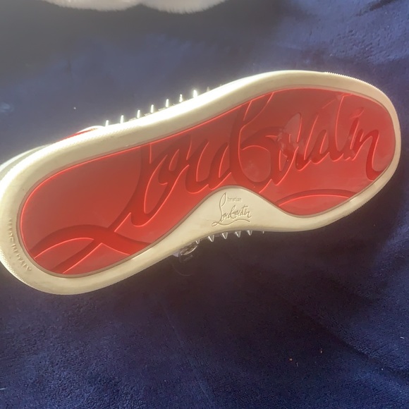 red bottem - Picture 2 of 4